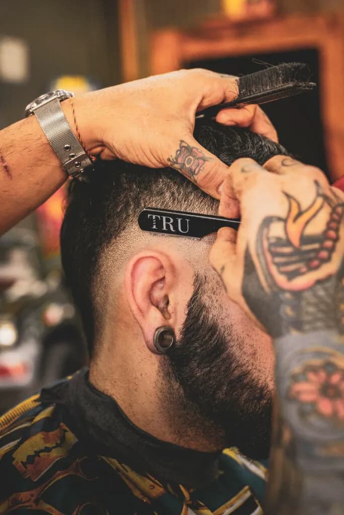 Córtate el pelo en Ibiza: barbero a domicilio